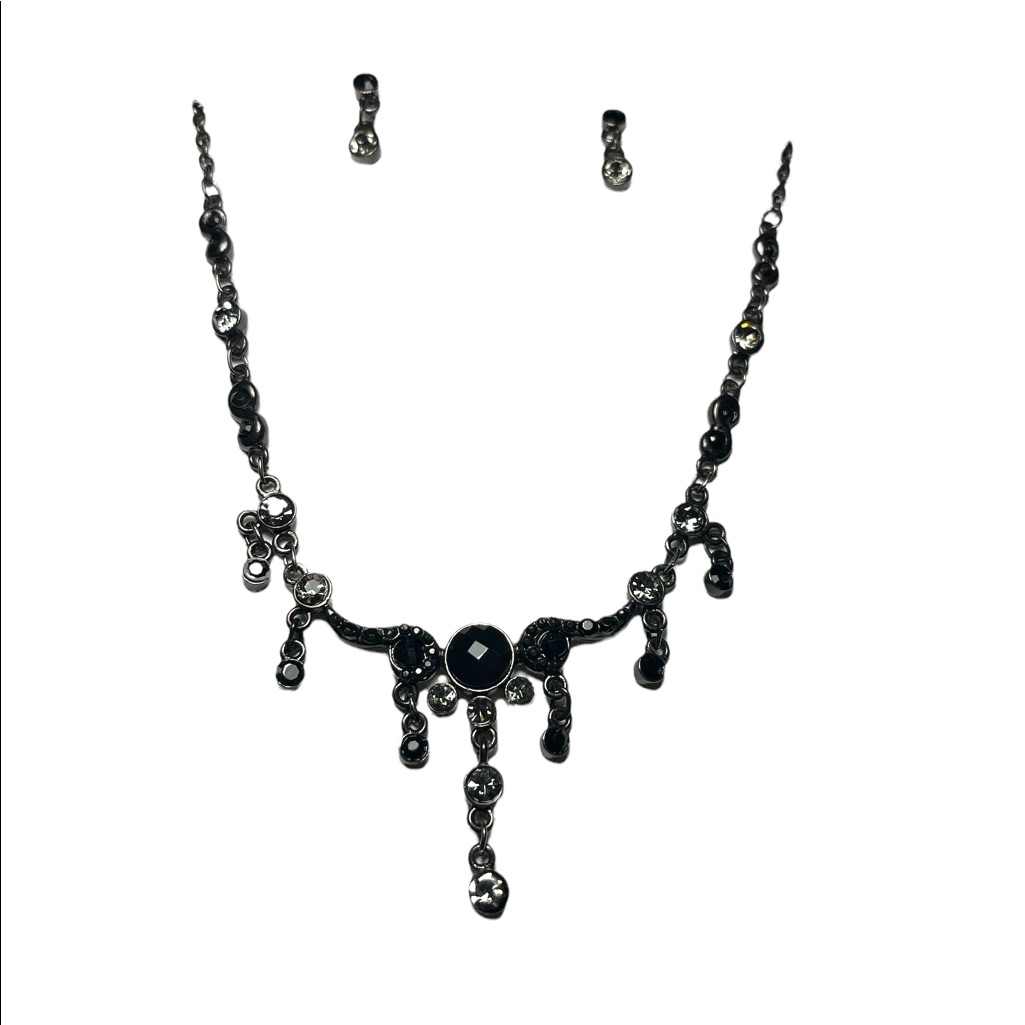 Beautiful! Austrian Crystal Necklace Earrings Set